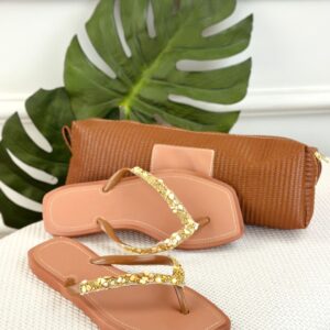 Chinelo feminino de dedo com pedrarias camel