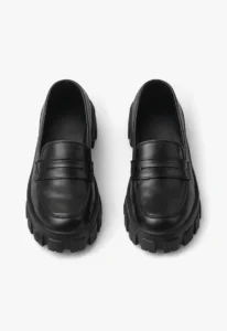 Mocassim feminino tratorado Black Onyx 3 sapato mocassim feminino tratorado com textura lisa black onyx